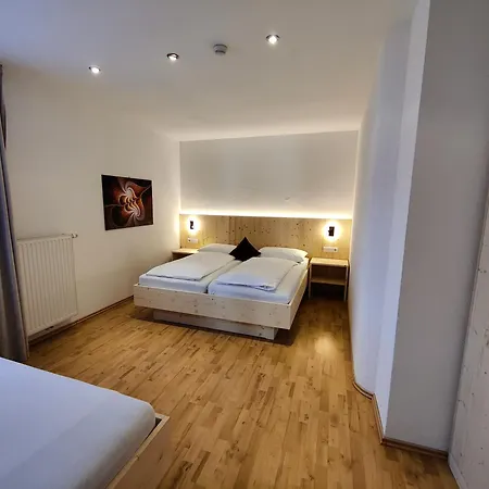 Klementhof 3*
