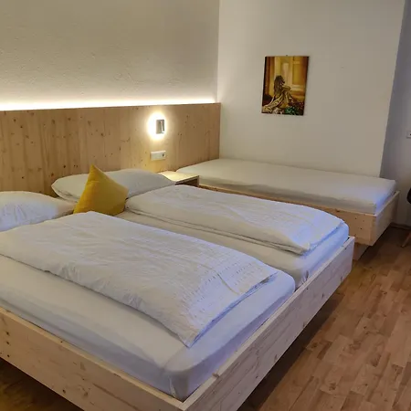 Klementhof 3*